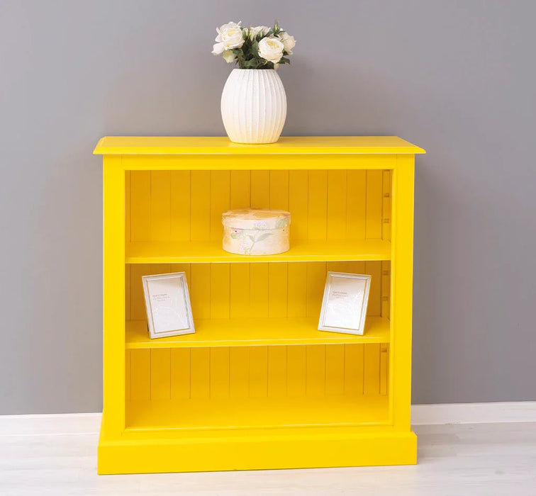 Bücherregal aus Massivholz im Landhausstil in verschiedenen Farben