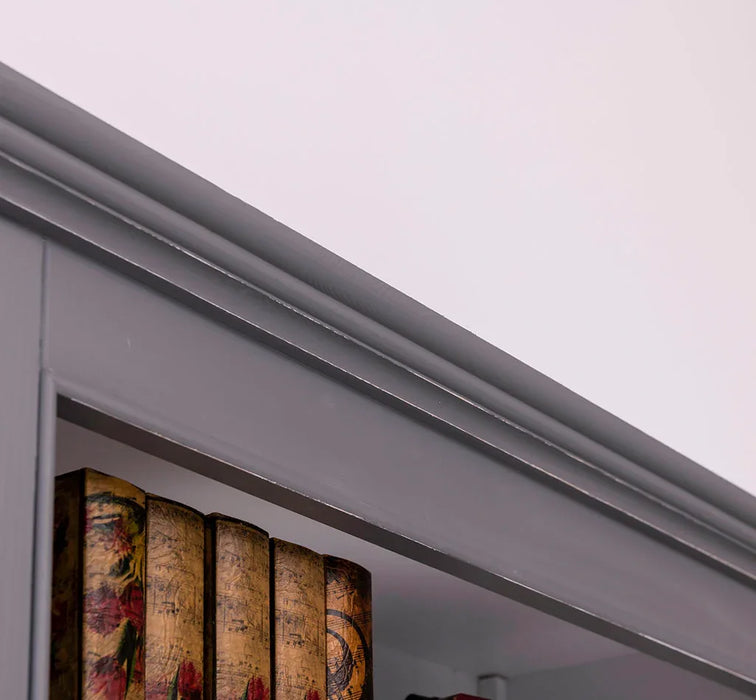 Bücherregal aus Massivholz in verschiedenen Farben