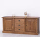 Dreitüriges Sideboard aus Massivholz im Landhausstil mit Ornamenten