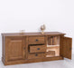 Dreitüriges Sideboard aus Massivholz im Landhausstil mit Ornamenten