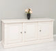 Dreitüriges Sideboard aus Massivholz mit Ornamenten