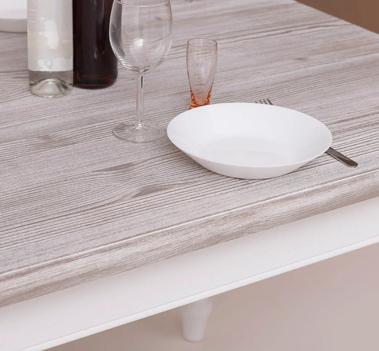 Esstisch aus Massivholz im Landhausstil mit gedrehten Beinen