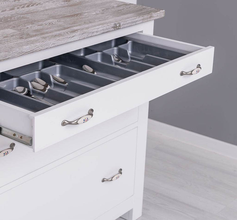 Fünfteilige Küchenzeile aus Massivholz mit Hängeschranken -