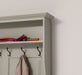 ansicht Detail gerahmte Garderobe mit ablagen 6 haken grau