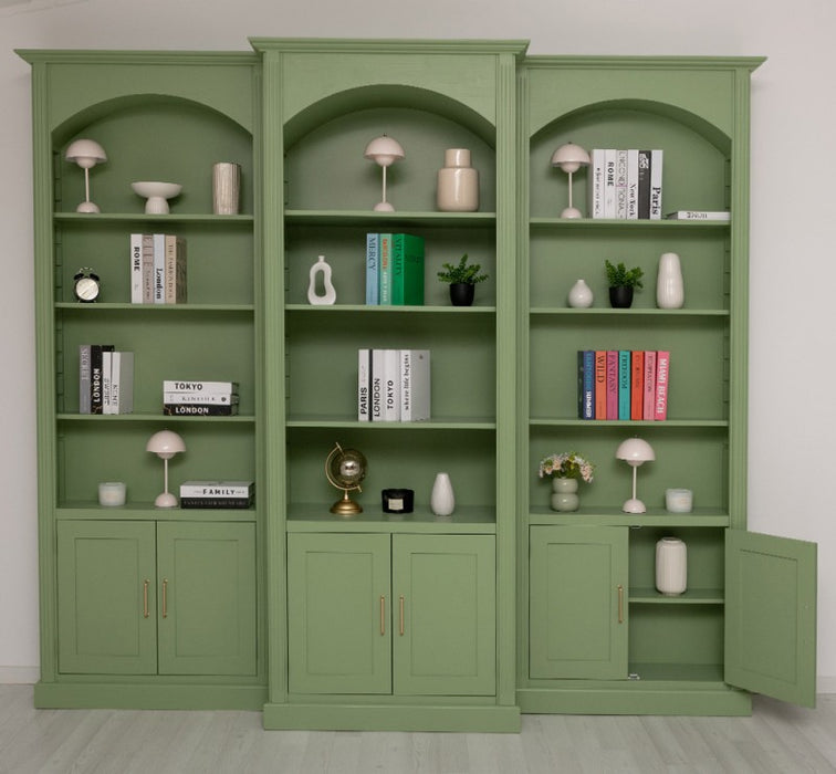 Gewölbte Wohnwand aus Massivholz - 250 cm hohe Bücherwand - Bibliothek