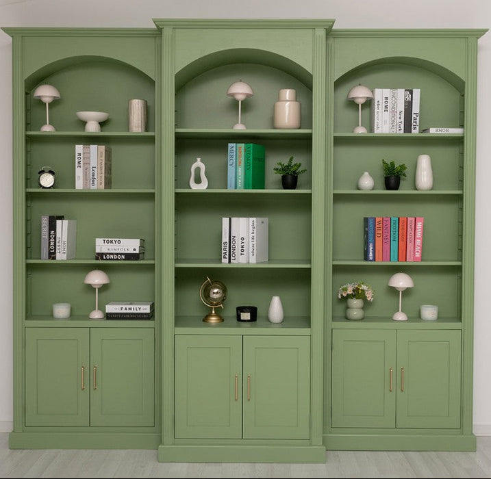 Gewölbte Wohnwand aus Massivholz - 250 cm hohe Bücherwand - Bibliothek