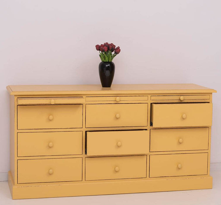 Große Landhauskommode mit neun Schubladen - Sideboard in verschiedenen Farben - Vintage Gelb