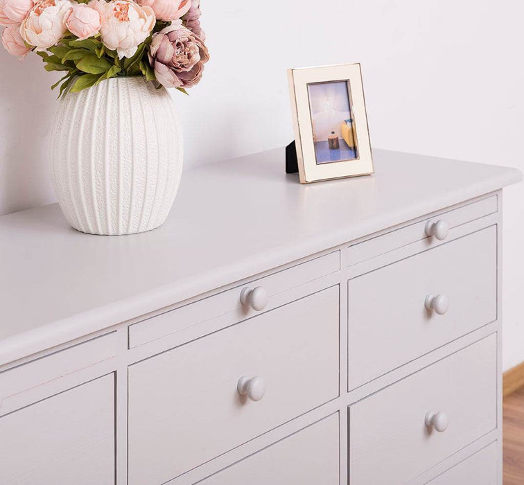 Große Landhauskommode mit neun Schubladen - Sideboard in verschiedenen Farben - Vintage Gelb