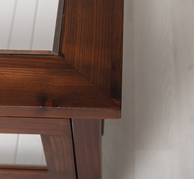 Großer Couchtisch aus Massivholz mit Fenstertüren und Glasplatte
