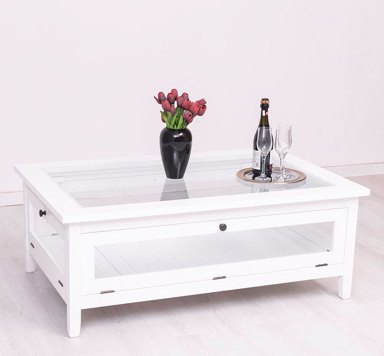 Großer Couchtisch aus Massivholz mit Fenstertüren und Glasplatte