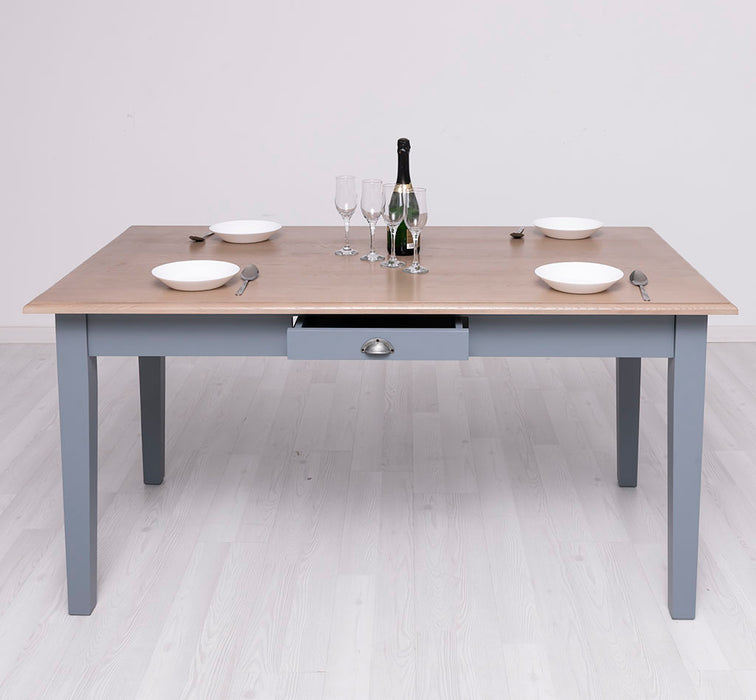 Großer Esstisch aus Massivholz mit Schublade - Tischplatte aus Eiche