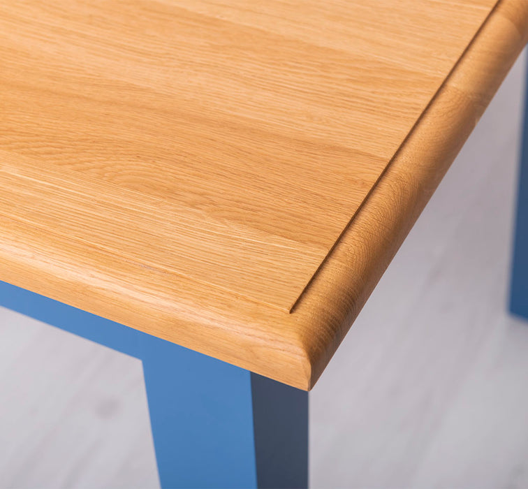 Großer Esstisch aus Massivholz mit Schublade - Tischplatte aus Eiche