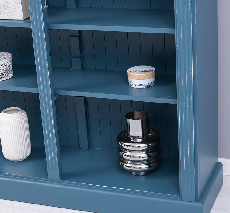 Großes Bücherregal aus Massivholz mit verzierter Kranzleiste | Regalwand in verschiedenen Farben