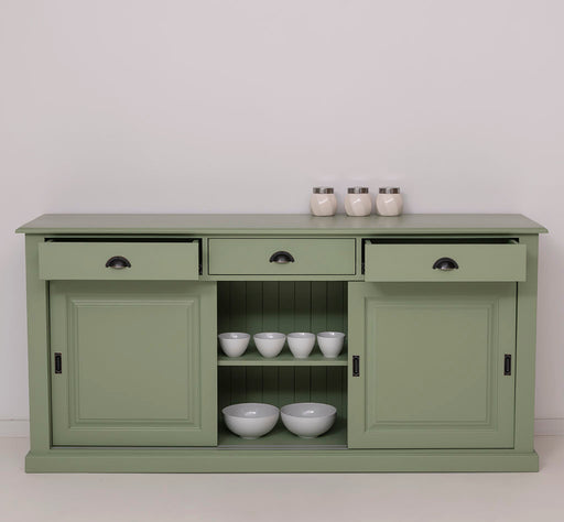 Grosses-Sideboard-aus-Massivholz-mit-3-Schiebetueren-und-3-Schubladen-salbei-front-offen