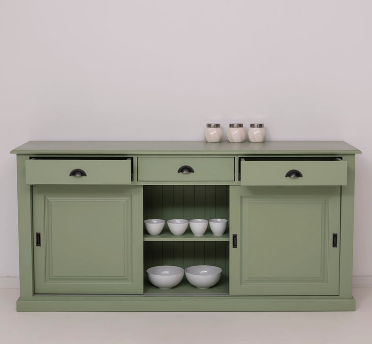 Grosses-Sideboard-aus-Massivholz-mit-3-Schiebetueren-und-3-Schubladen-salbei-front-offen