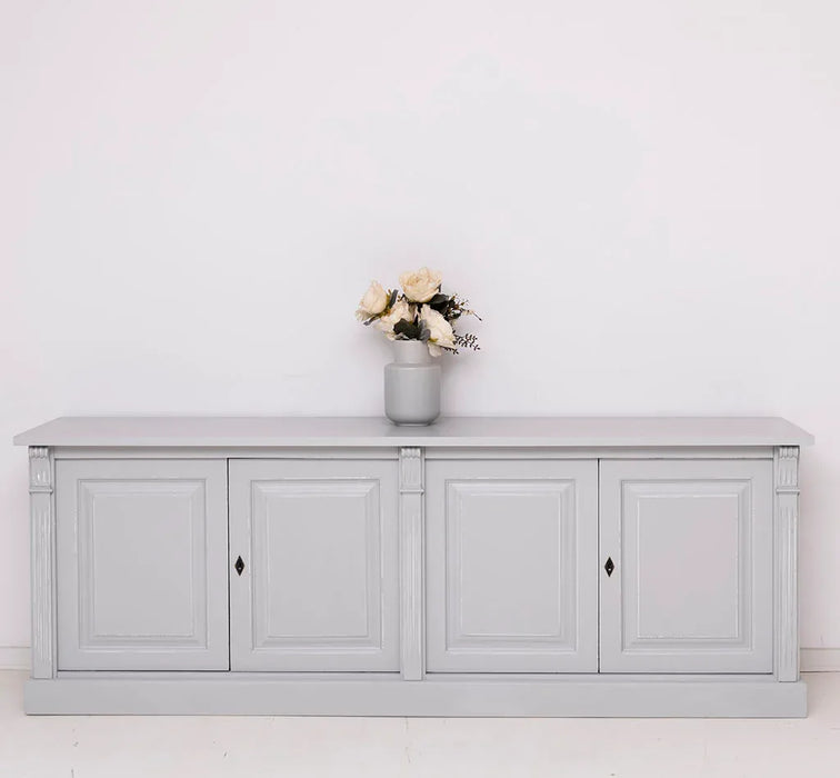 Großes Sideboard aus Massivholz mit 4 Türen