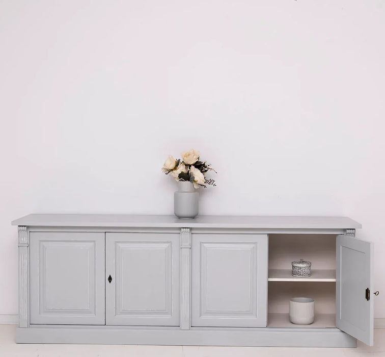 Großes Sideboard aus Massivholz mit 4 Türen