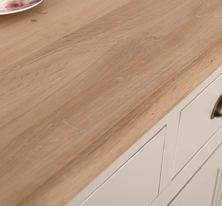 Großes Sideboard aus Massivholz mit sechs Schubladen und Türen -