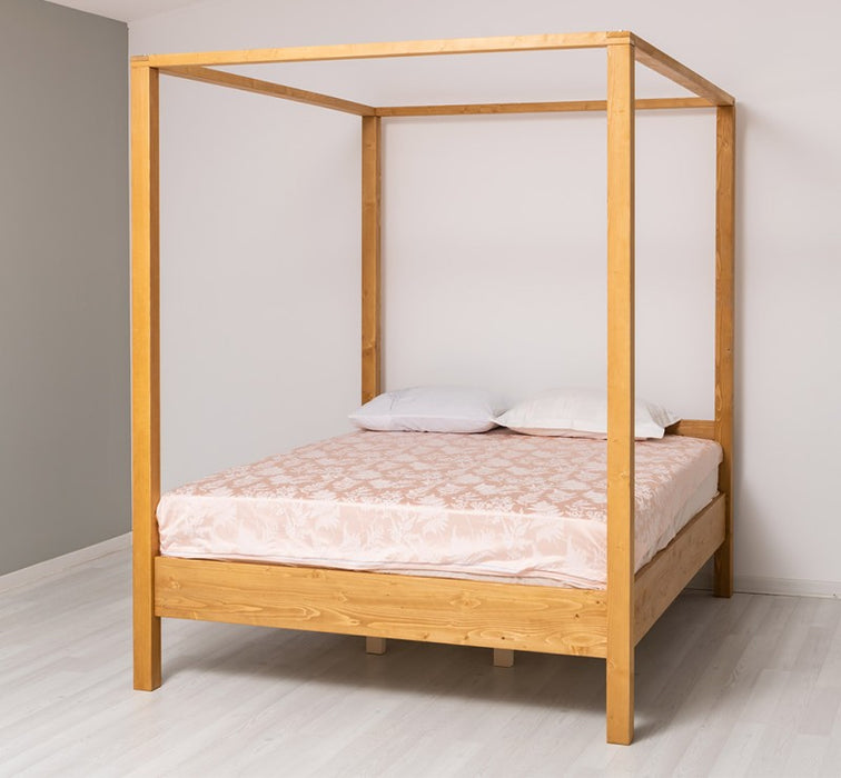 Himmelbett aus Massivholz - Klassisches Pfosten-Bett Gestell