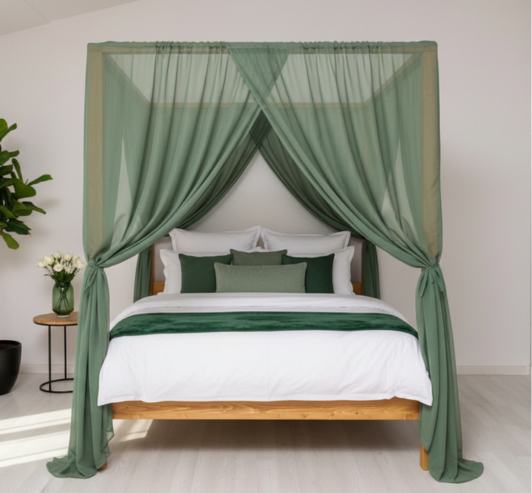 Himmelbett aus Massivholz - Klassisches Pfosten-Bett Gestell
