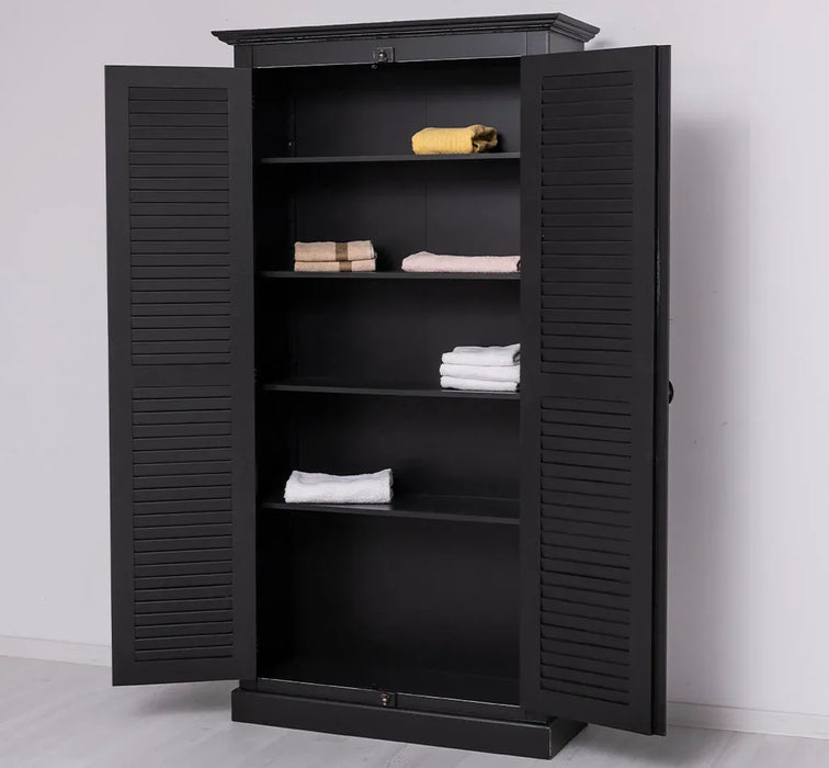 Kleiderschrank aus Massivholz mit Lamellentüren und externem Verschluss