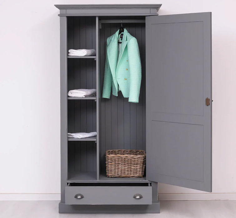 Kleiderschrank aus Massivholz mit Schublade und Kleiderstange