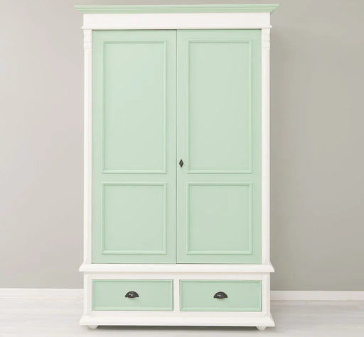 Kleiderschrank aus Massivholz mit zwei Schubladen