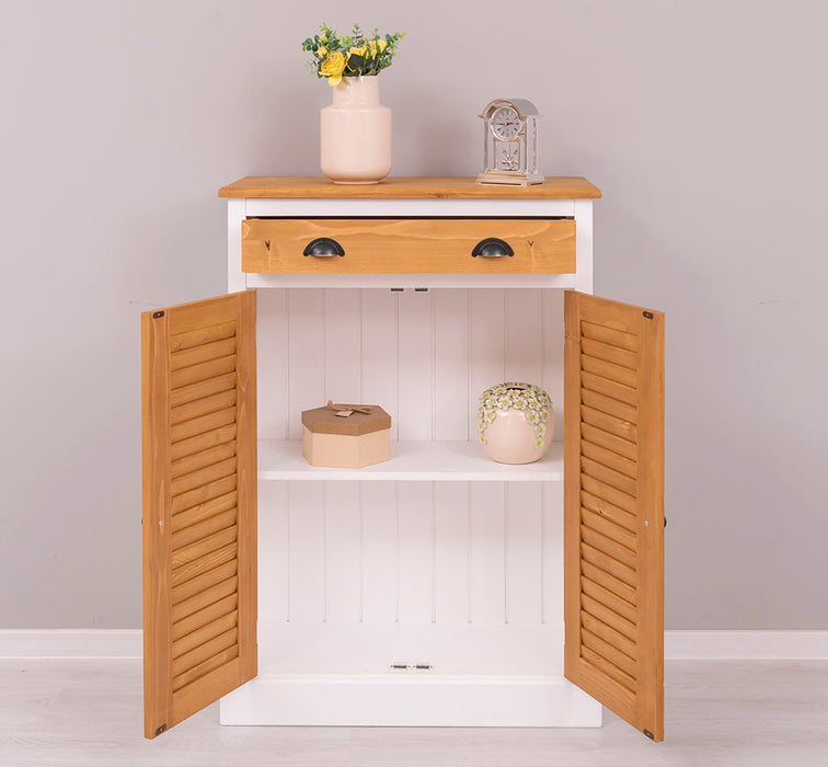 Kleine Vintage Kommode aus Massivholz mit Lamellentüren