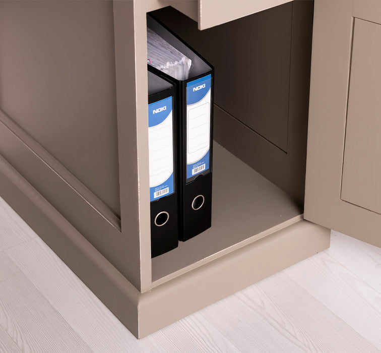 Kleiner Vintage Schreibtisch aus Massivholz mit Eichenplatte