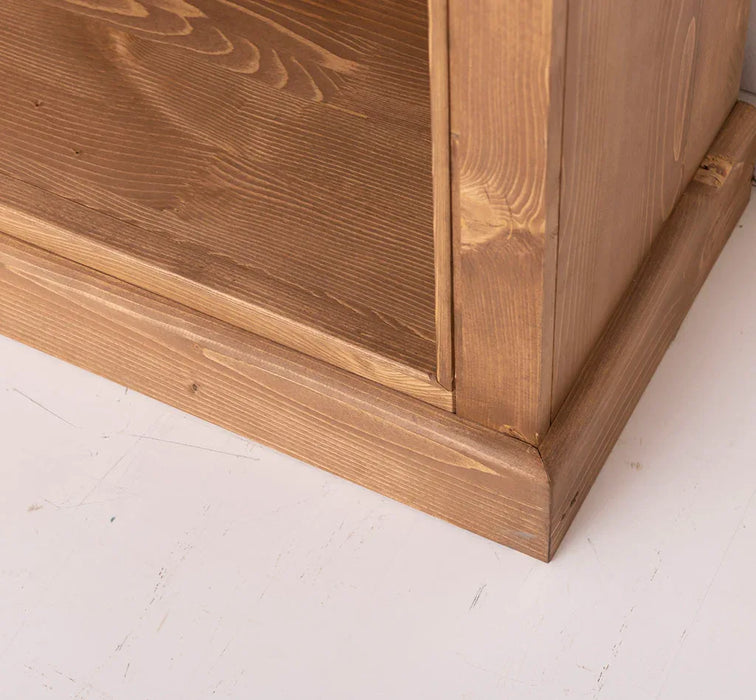 Kleines Bücherregal aus Massivholz im Landhausstil - Gewachst