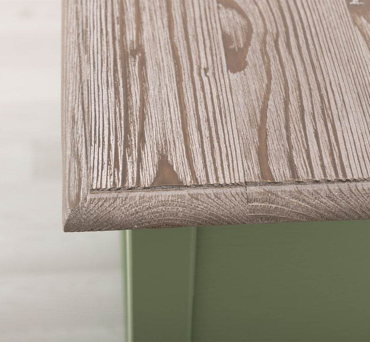 Konsolentisch aus Massivholz mit gedrehten Beinen -