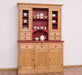 Küchen- und Buffetschrank aus Massivholz im Landhausstil -