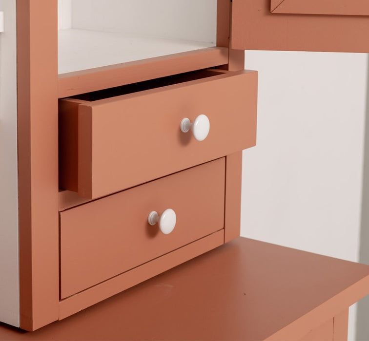 Küchen- und Buffetschrank aus massiver Eiche im Landhausstil in vielen Farben