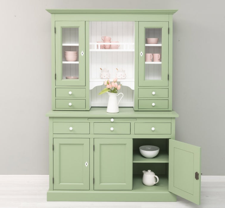 Küchen- und Buffetschrank aus massiver Eiche im Landhausstil in vielen Farben