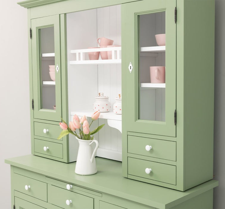 Küchen- und Buffetschrank aus massiver Eiche im Landhausstil in vielen Farben