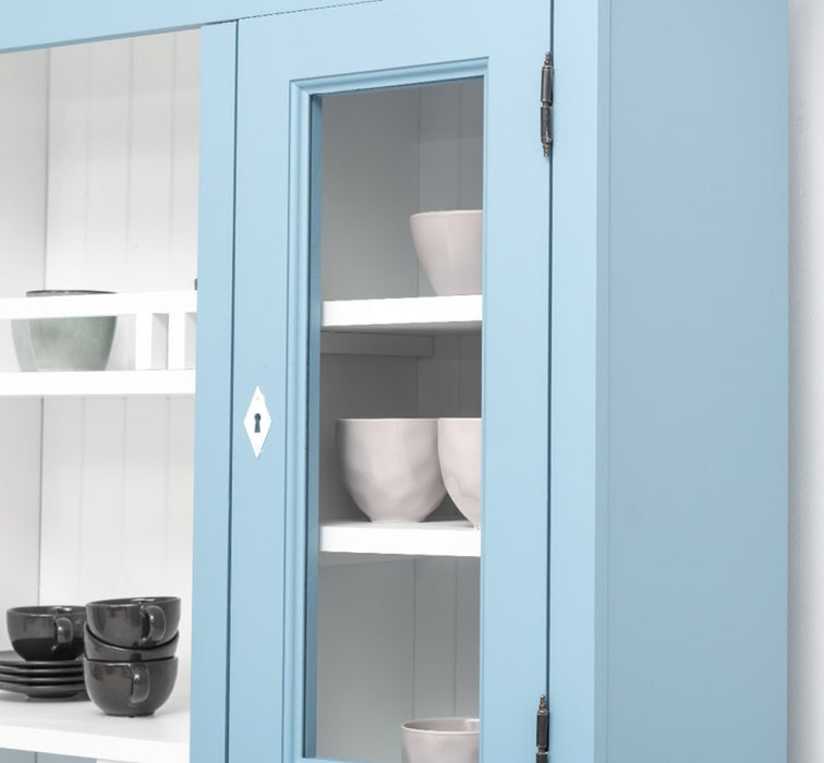 Küchen- und Buffetschrank aus massiver Eiche im Landhausstil in vielen Farben