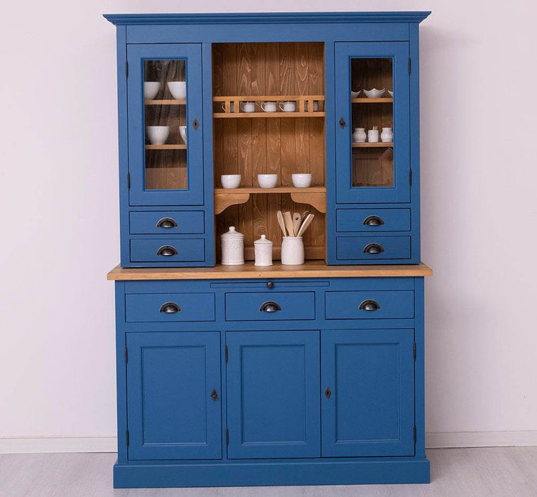 Küchen- und Buffetschrank aus Massivholz im Landhausstil -