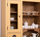 Küchen- und Buffetschrank aus Massivholz im Landhausstil -