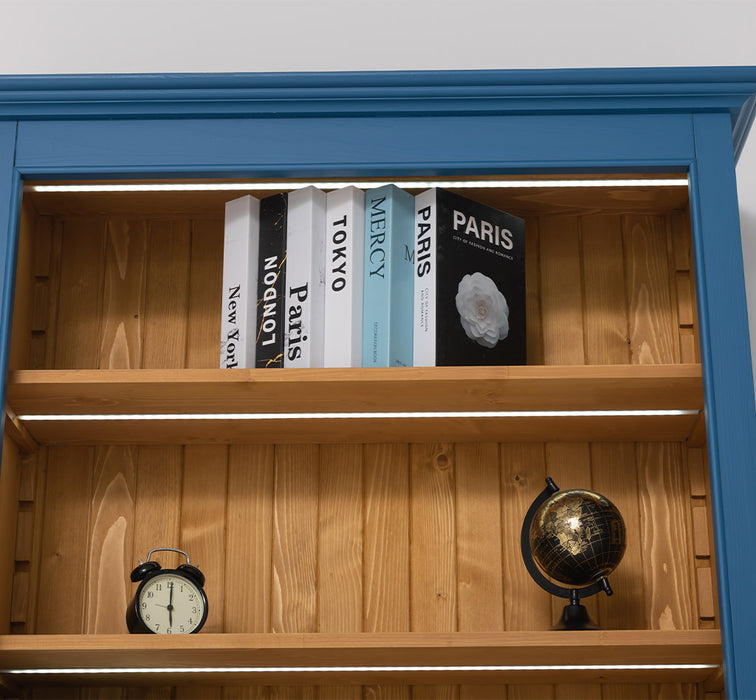 Landhaus Bücherregal aus Massivholz mit Schranktüren  in verschiedenen Farben