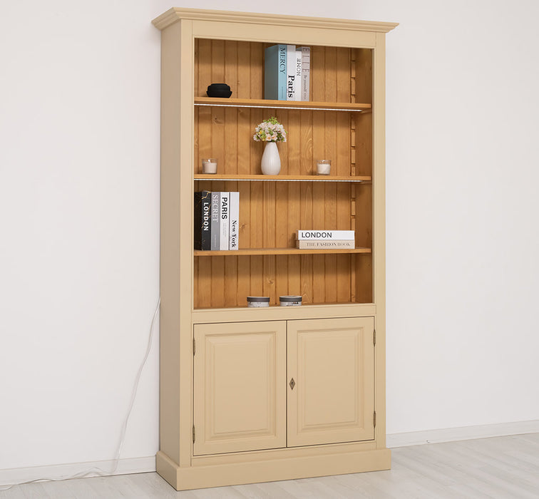 Landhaus Bücherregal aus Massivholz mit Schranktüren  in verschiedenen Farben