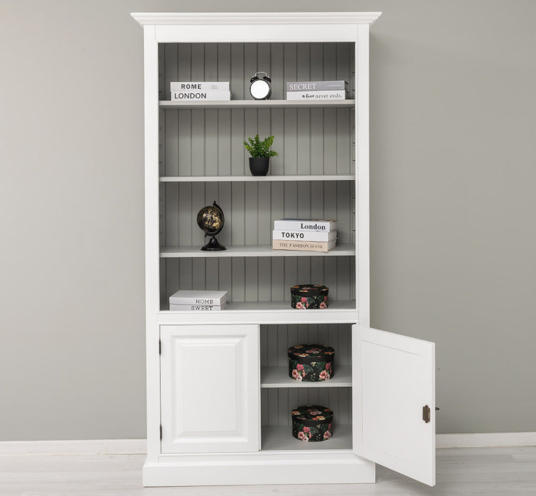 Landhaus Bücherregal aus Massivholz mit Schranktüren  in verschiedenen Farben