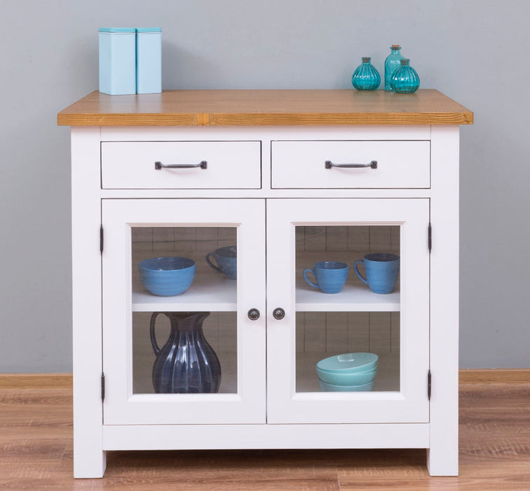 Landhaus Küchenmodul aus Massivholz mit verglasten Türen