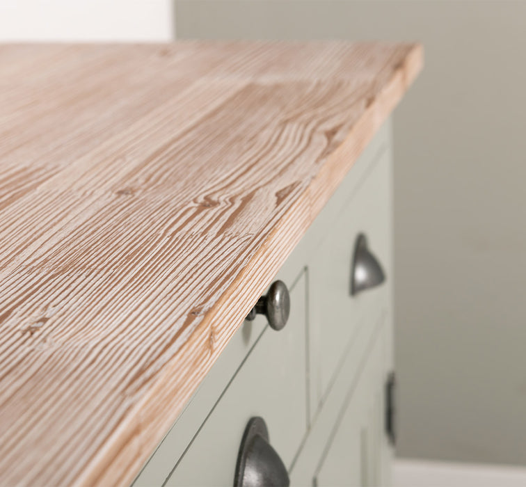 Landhaus Sideboard aus Massivholz im Landhausstil mit 3 Schubladen und Türen