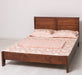 Landhausbett aus Massivholz | Klassisches Vollholzbett mit geschwungenem Kopfteil - 90 x 200