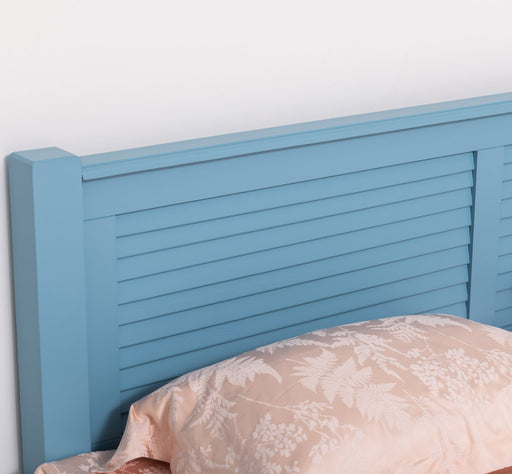 Landhausbett aus Massivholz mit Lamellen in verschiedenen Größen & Farben - Blau / 90x200