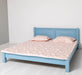Landhausbett aus Massivholz mit Lamellen in verschiedenen Größen & Farben - Blau / 90x200