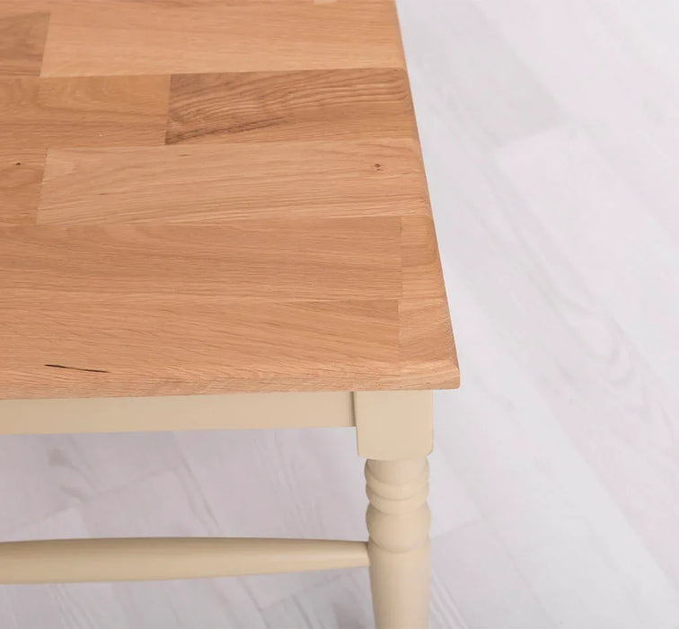 Landhausstuhl aus Massivholz in verschiedenen Farben