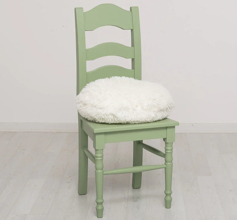 Landhausstuhl aus Massivholz in verschiedenen Farben