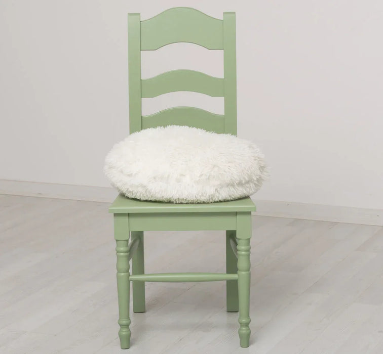 Landhausstuhl aus Massivholz in verschiedenen Farben