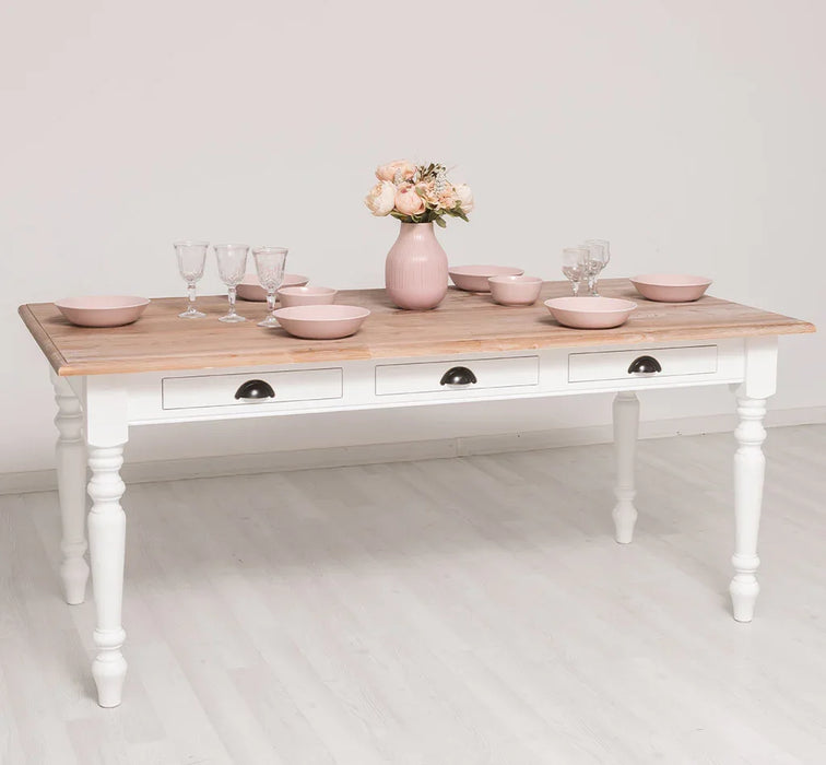 Massiver Esstisch mit drei Schubladen in verschiedenen Größen & Farben